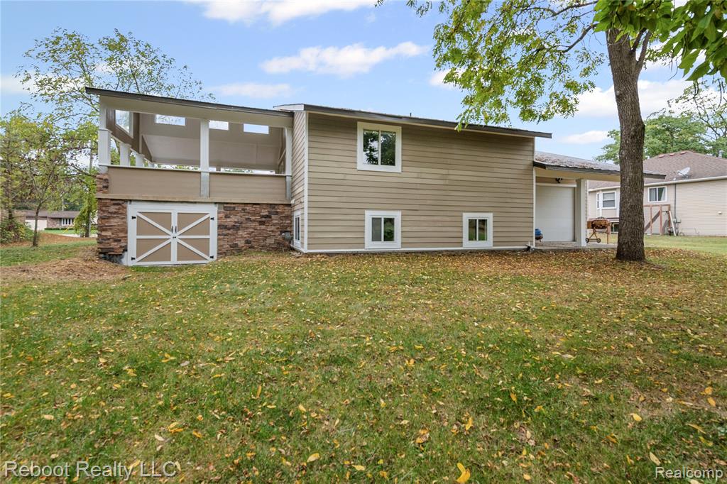 5322 Clintonville Road Clarkston, MI 48346 - Photo 25 of 30 Gallery Image 25