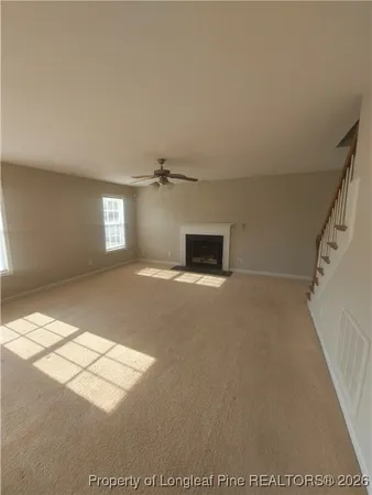 a view of empty room with window