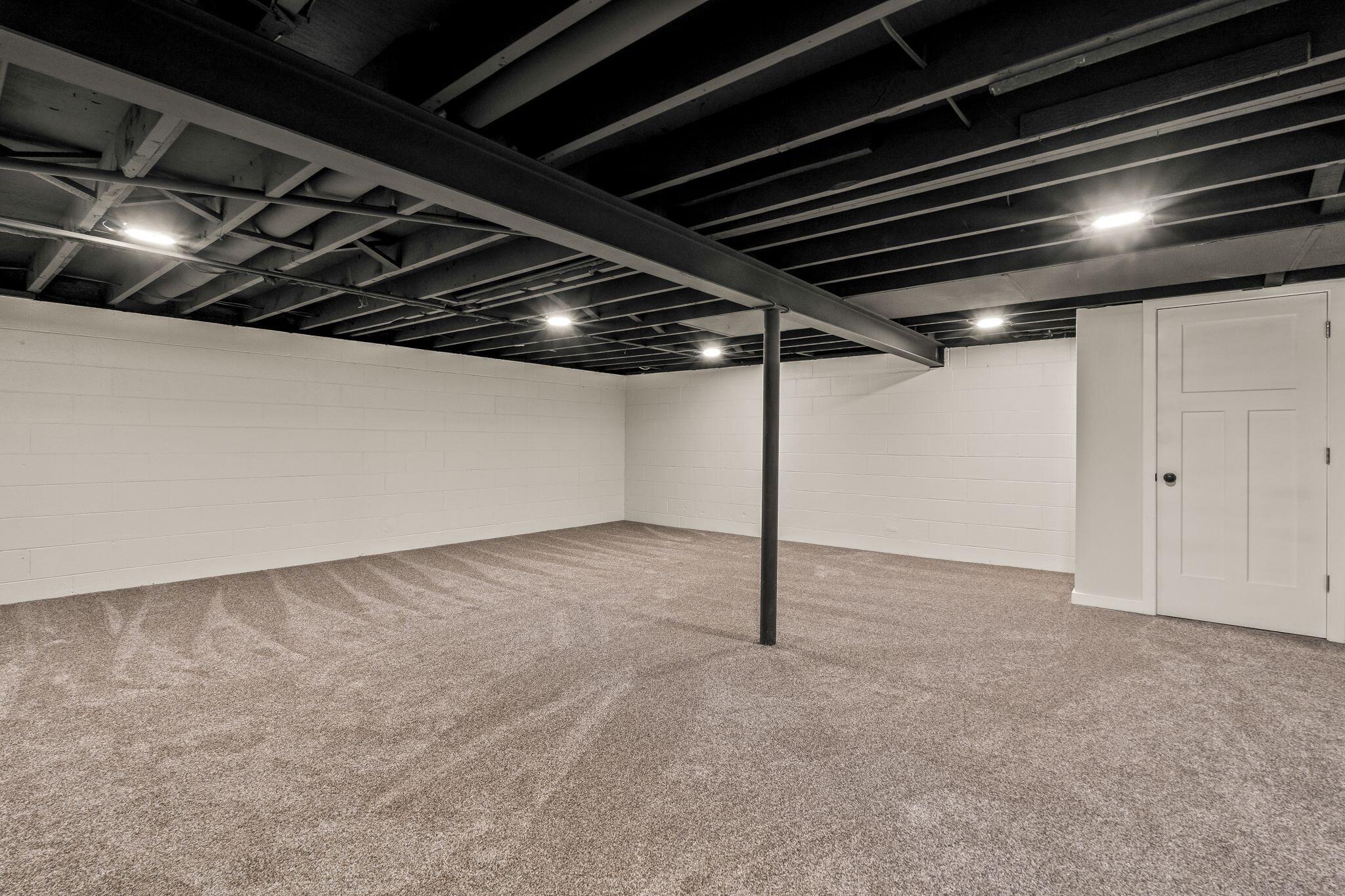 9610 West Rio Street Milwaukee, WI 53225 - Photo 18 of 26 9610 W Rio St, Milwaukee - HDR-18