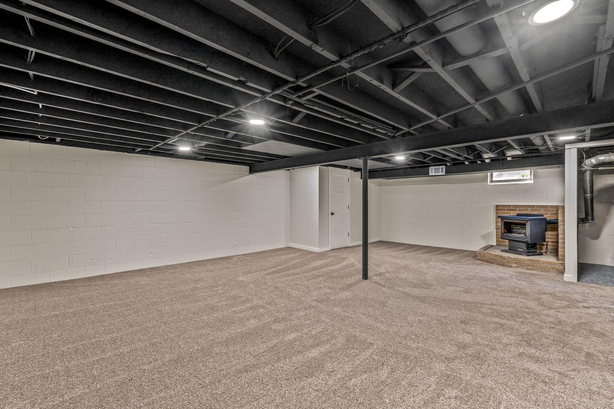 9610 West Rio Street Milwaukee, WI 53225 - Photo 19 of 26 9610 W Rio St, Milwaukee - HDR-19