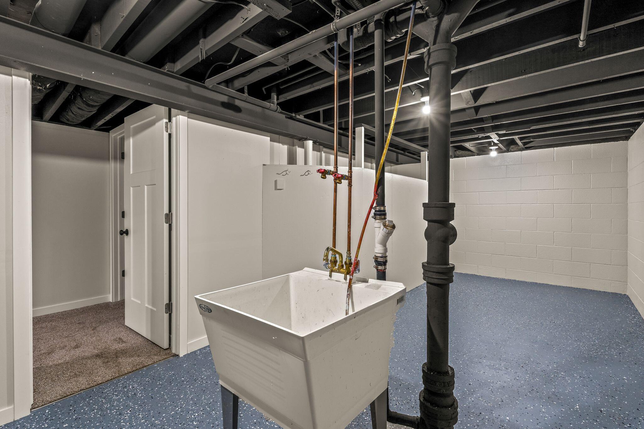 9610 West Rio Street Milwaukee, WI 53225 - Photo 22 of 26 9610 W Rio St, Milwaukee - HDR-22