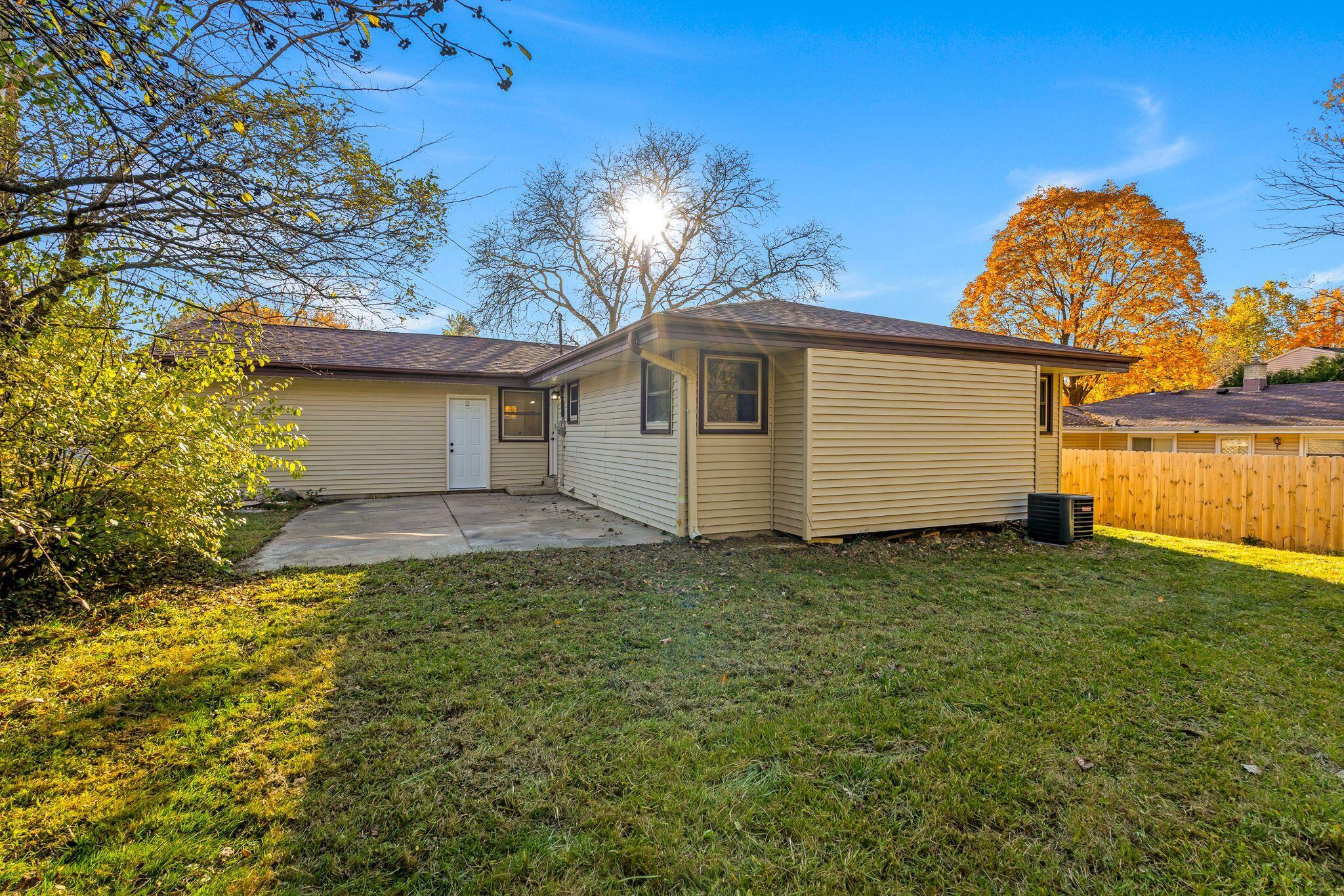9610 West Rio Street Milwaukee, WI 53225 - Photo 24 of 26 9610 W Rio St, Milwaukee - HDR-24
