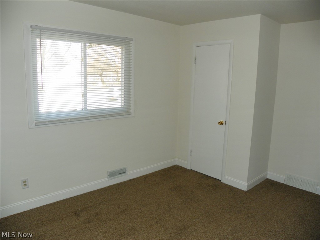 5935 Pearl Road Cleveland, OH 44130 - Photo 18 of 30 Gallery Image 18