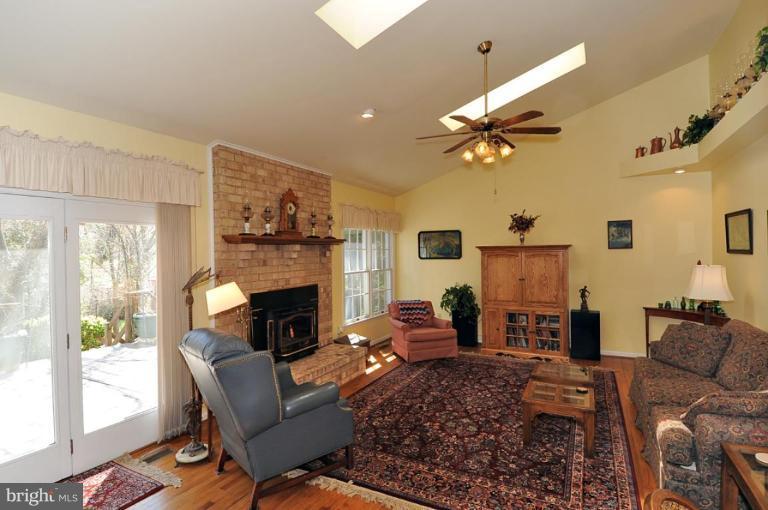 2677 Thornbrook Road Ellicott City, MD 21042 - Photo 15 of 24 Family Room #2