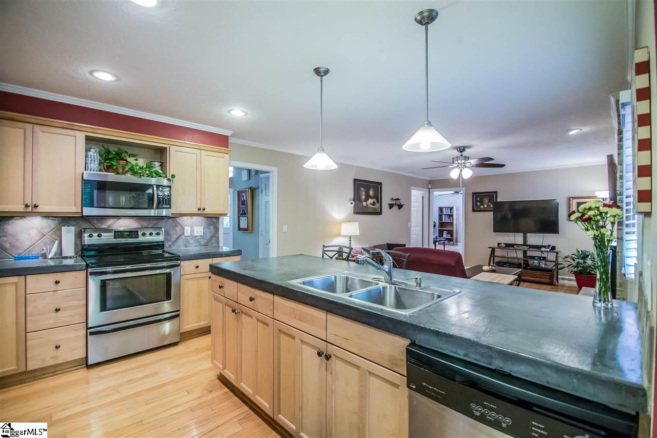 14 Lynchester Road Greenville, SC 29615 - Photo 11 of 35 Gallery Image 11