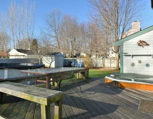 32 Narrows Road Bristol, RI 02809 - Photo 6 of 12 Patio/Deck.