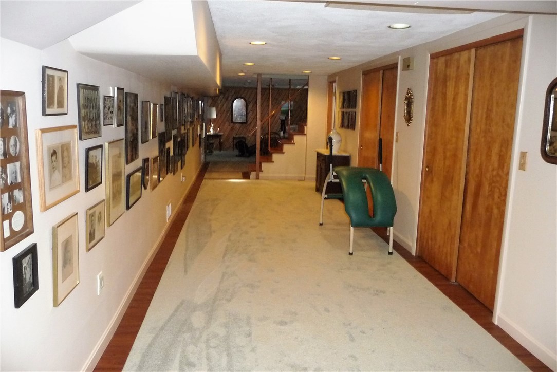 38 Selkirk Road Cranston, RI 02905 - Photo 23 of 37 Gallery Image 23