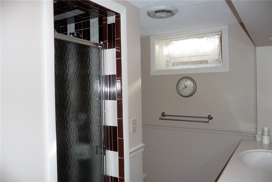 38 Selkirk Road Cranston, RI 02905 - Photo 27 of 37 Gallery Image 27