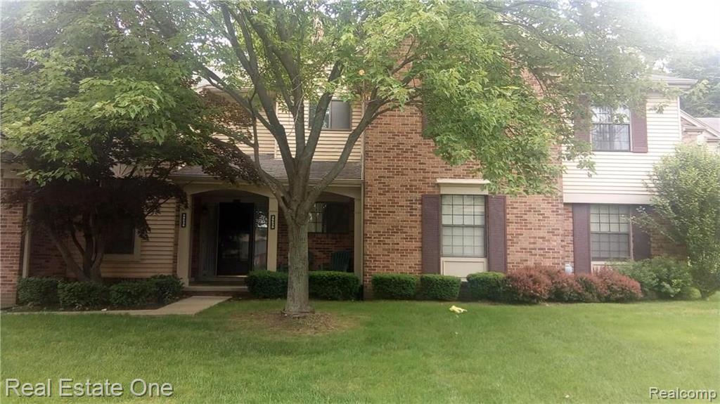 29535 Pine Ridge Circle, Unit 10 Farmington, MI 48331 - Photo 1 of 43