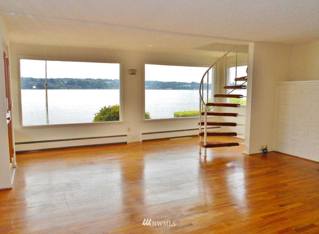 609 Shore Drive Bremerton, WA 98310 - Photo 3 of 14