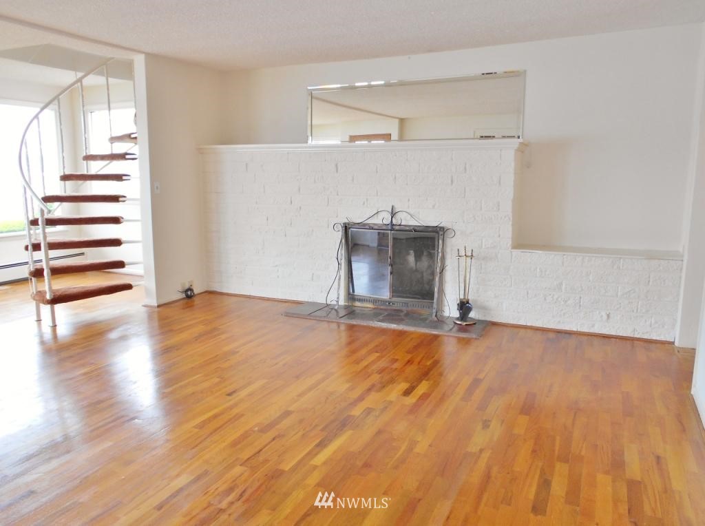 609 Shore Drive Bremerton, WA 98310 - Photo 5 of 14