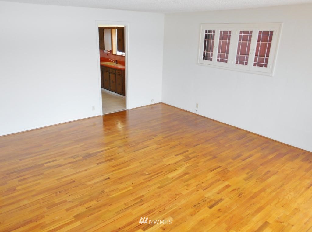 609 Shore Drive Bremerton, WA 98310 - Photo 6 of 14