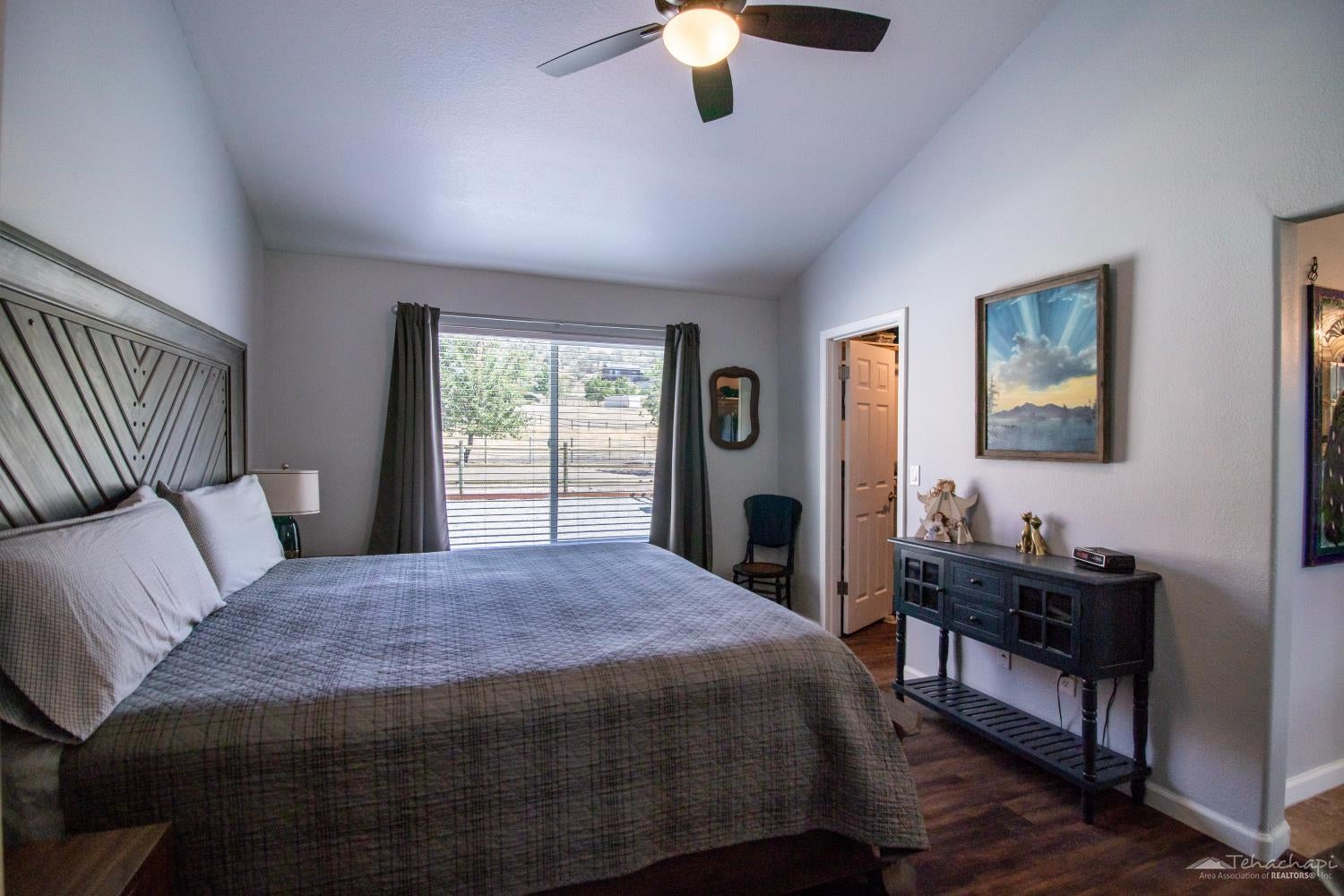 26961 Bear Valley Road Tehachapi, CA 93561 - Photo 16 of 40 Gallery Image 16