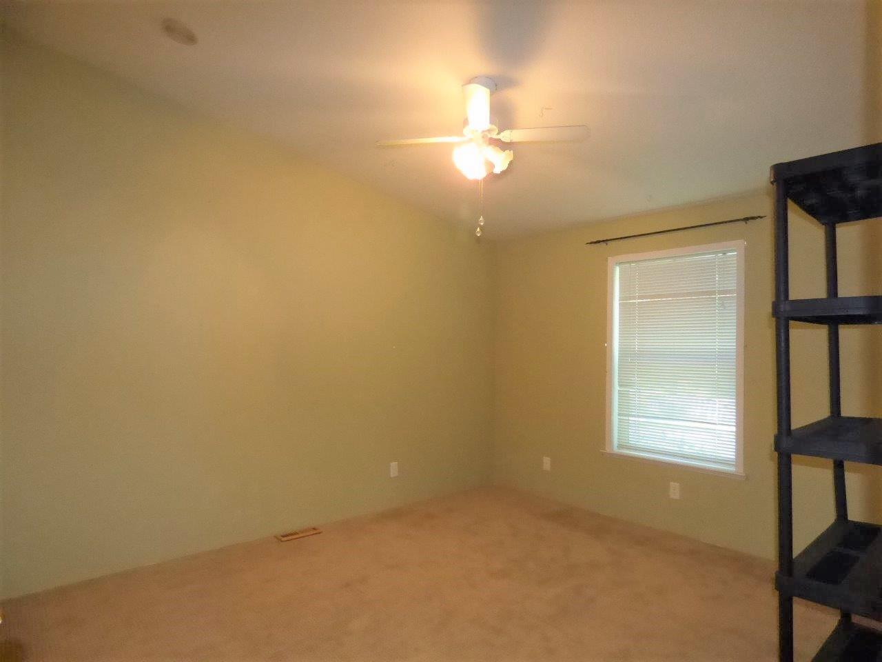 6520 Tunnel Loop Road Grants Pass, OR 97526 - Photo 32 of 69 a view of empty room with window