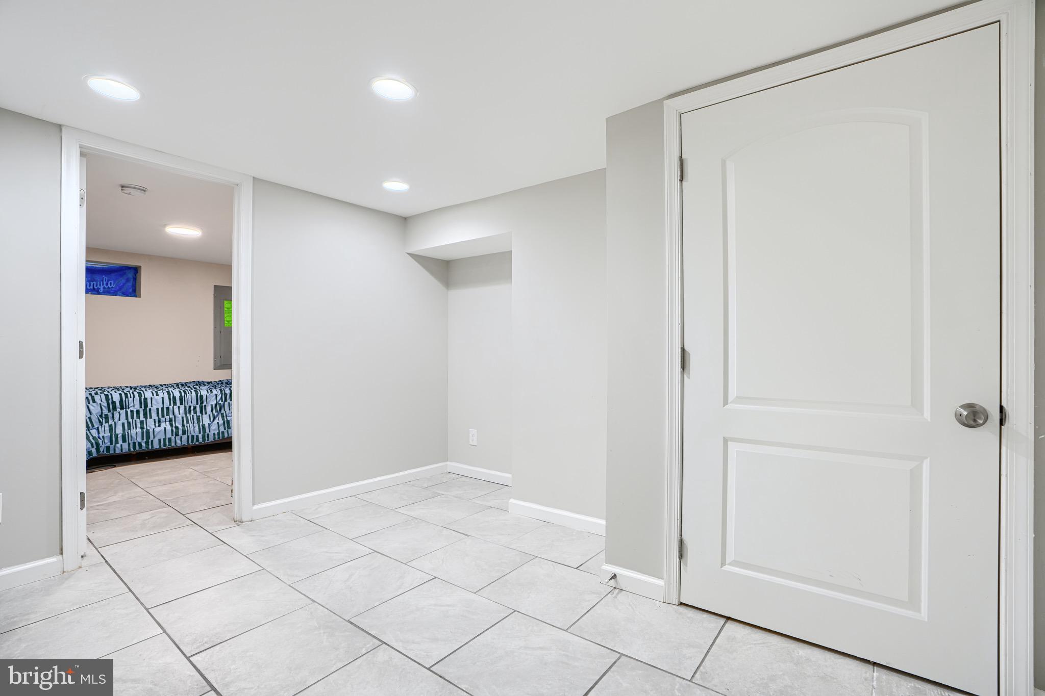 4054 Hilton Road Baltimore, MD 21215 - Photo 19 of 26 a view of livingroom with furniture