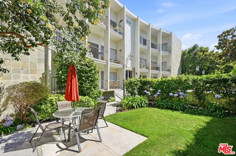 $1,500,000 | 516 San Vicente Boulevard, Unit 206, Santa Monica, CA 90402