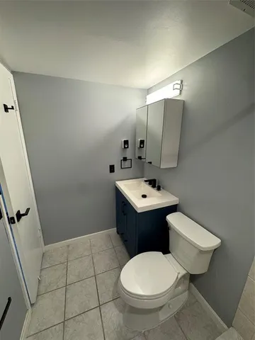 $2,200 | 1101 Crystal Lake Drive, Unit 609, Deerfield Beach, FL 33064
