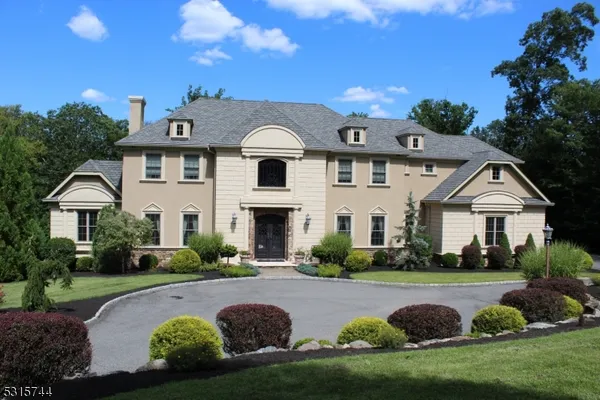 $2,150,000 | 8 Pineview Lane, Boonton, NJ 07005