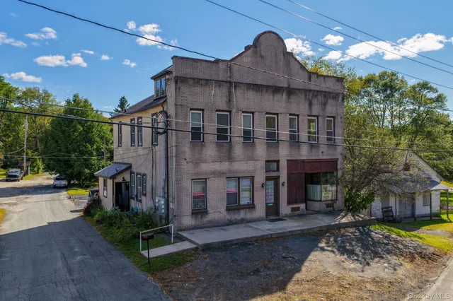 $700,000 | 9 Mongaup Road, Hurleyville, NY 12747