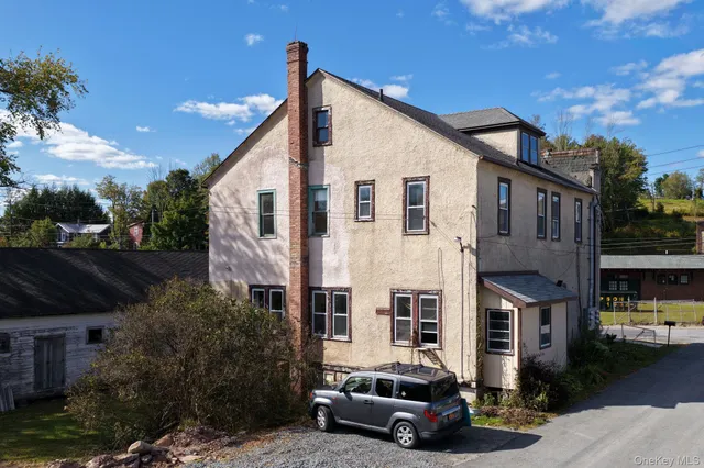 $700,000 | 9 Mongaup Road, Hurleyville, NY 12747