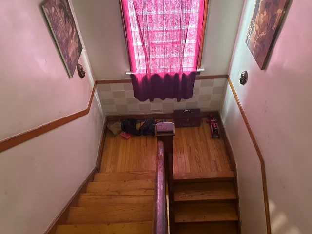 a view of a back yard of the house