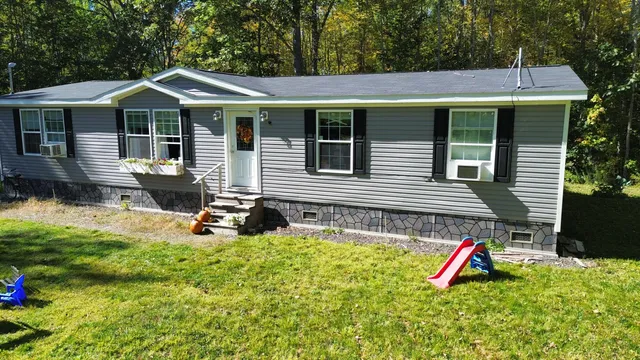 $295,000 | 150 Jackson Road, Waldoboro, ME 04572