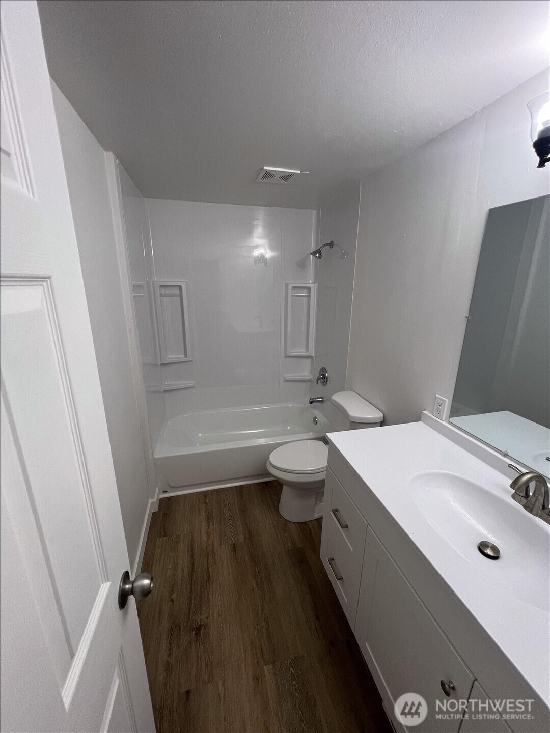 10443 17th Avenue Southwest Seattle, WA 98146 - Photo 30 of 40