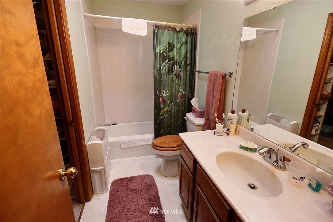 19203 99th Place South Renton, WA 98055 - Photo 13 of 25