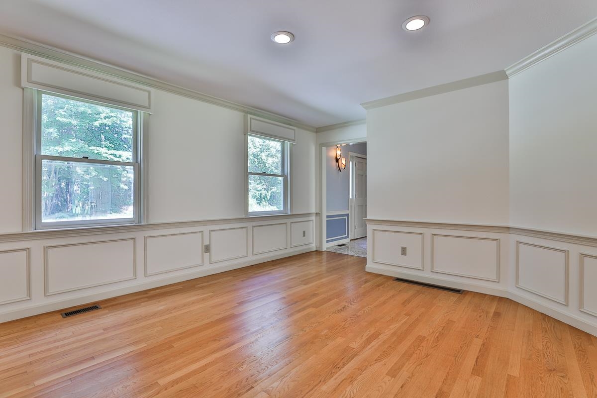 207 Wheeler Road Hollis, NH 03049 - Photo 5 of 40