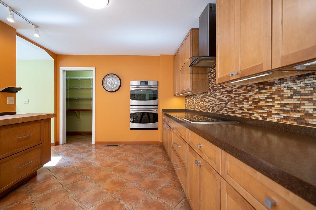 207 Wheeler Road Hollis, NH 03049 - Photo 10 of 40