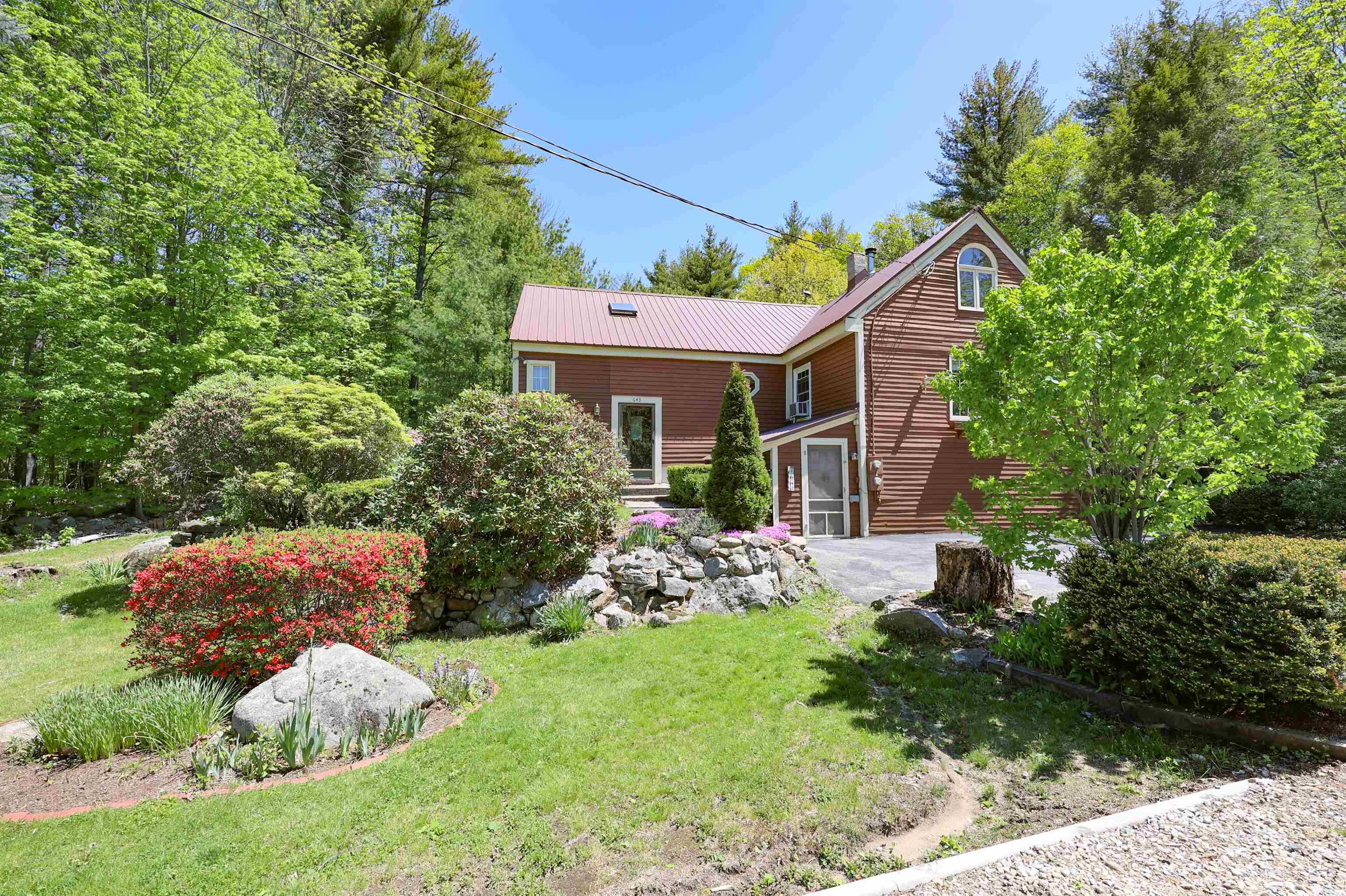 643 4th Range Road Pembroke, NH 03275 - Photo 1 of 40 Gallery Image 1