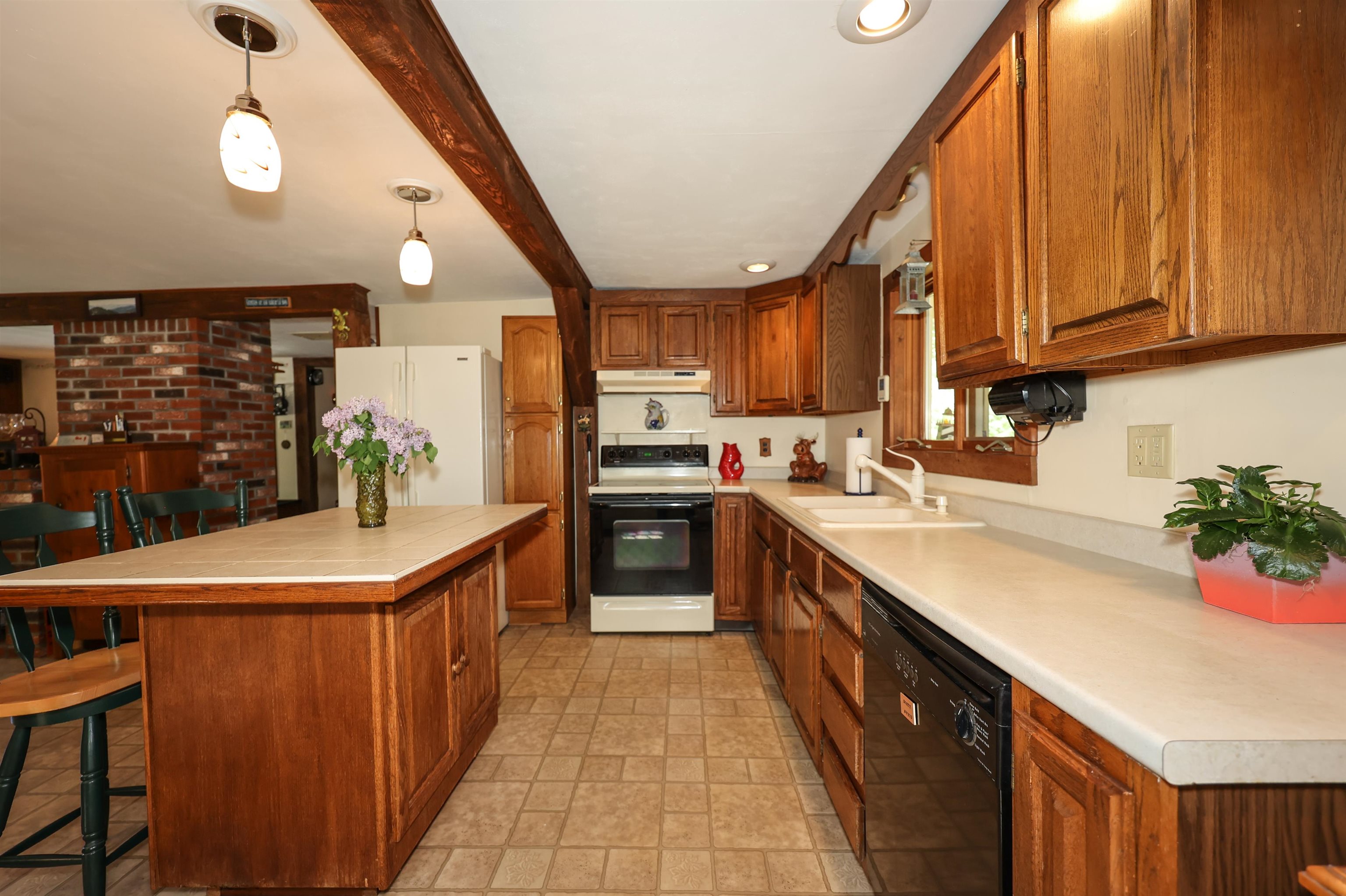 643 4th Range Road Pembroke, NH 03275 - Photo 12 of 40 Gallery Image 12