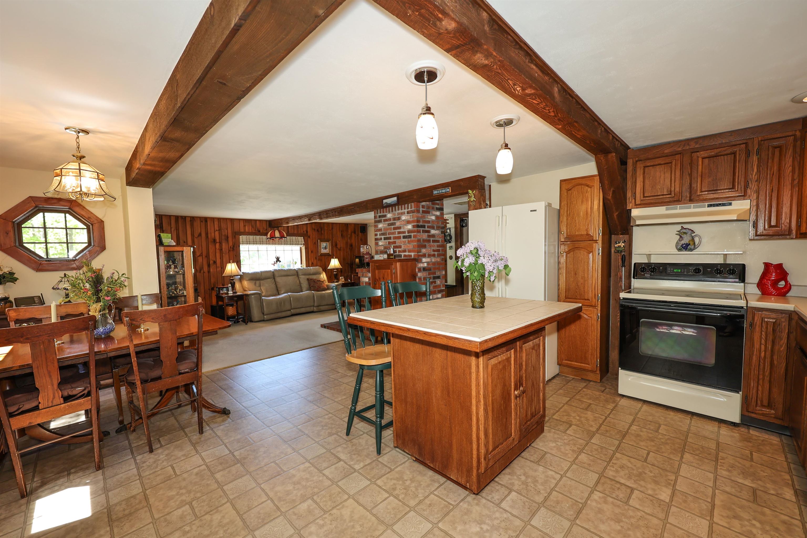 643 4th Range Road Pembroke, NH 03275 - Photo 14 of 40 Gallery Image 14