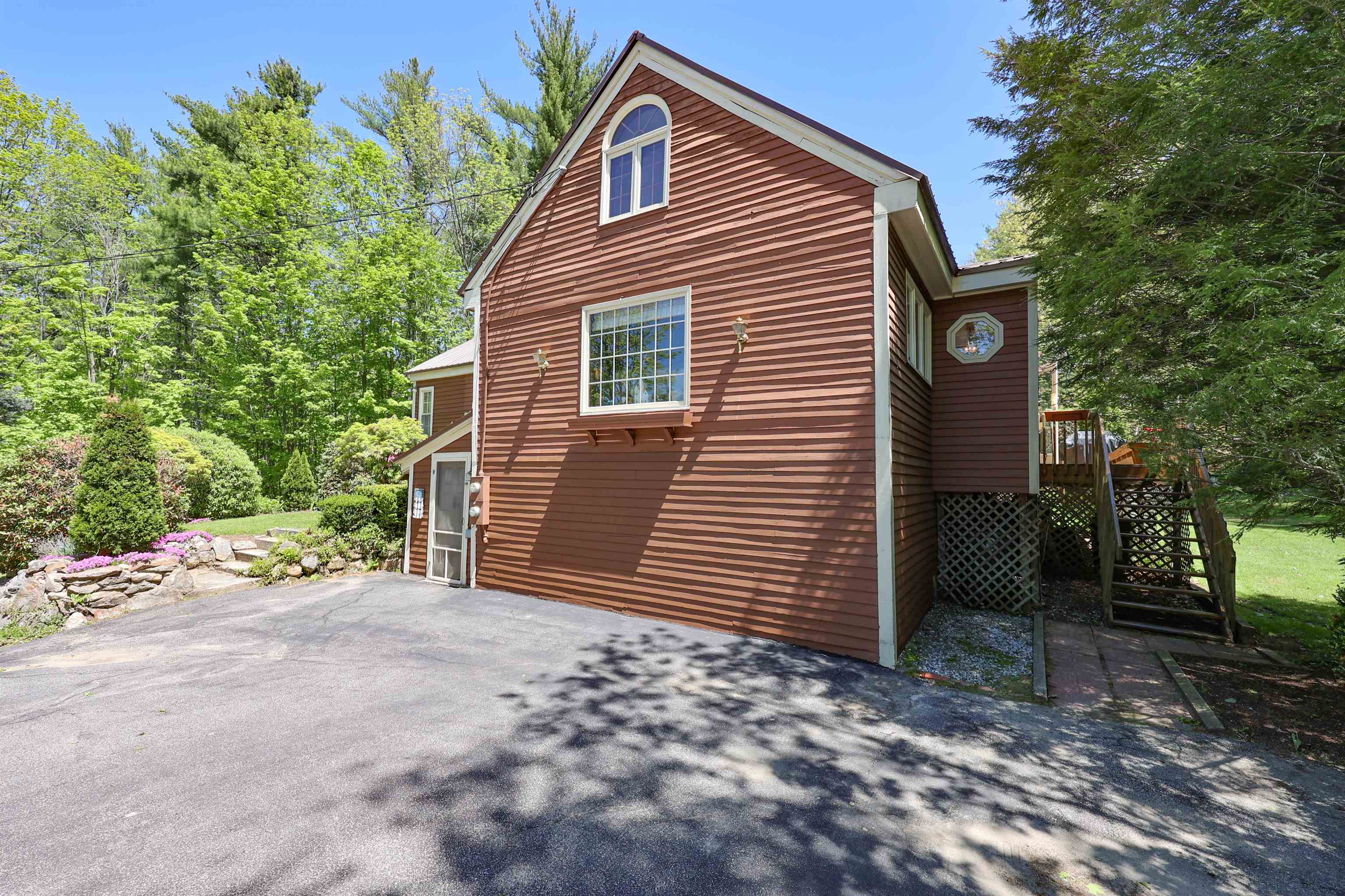 643 4th Range Road Pembroke, NH 03275 - Photo 3 of 40 Gallery Image 3