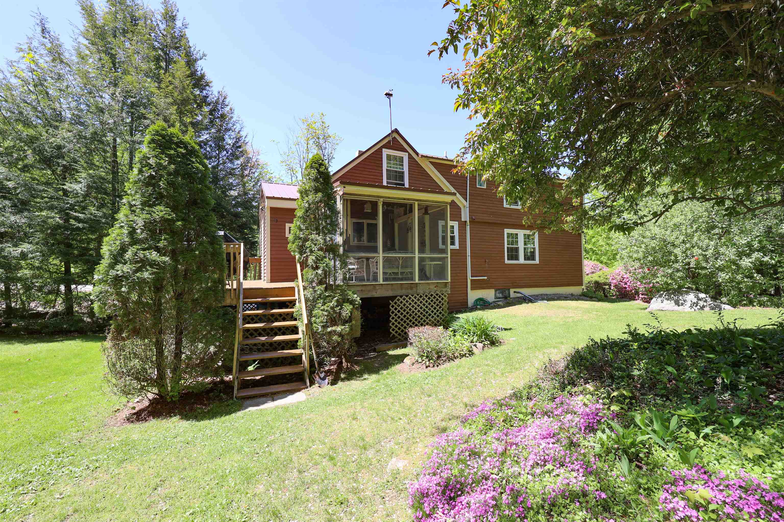 643 4th Range Road Pembroke, NH 03275 - Photo 4 of 40 Gallery Image 4