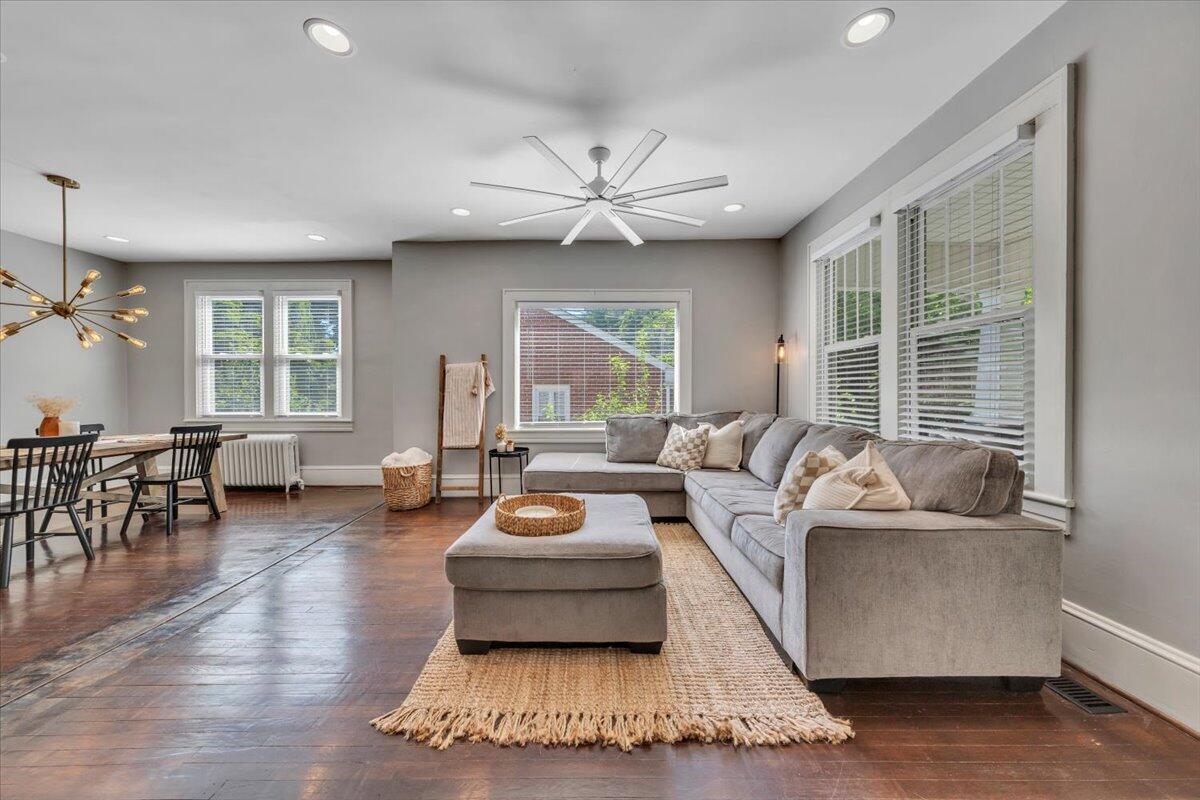 1205 Summit Avenue Southwest Roanoke, VA 24015 - Photo 8 of 52 08-MIB09194