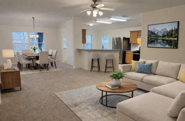 $2,390 | 10 Druids Glen Place, The Woodlands, TX 77382