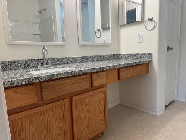 $2,390 | 10 Druids Glen Place, The Woodlands, TX 77382