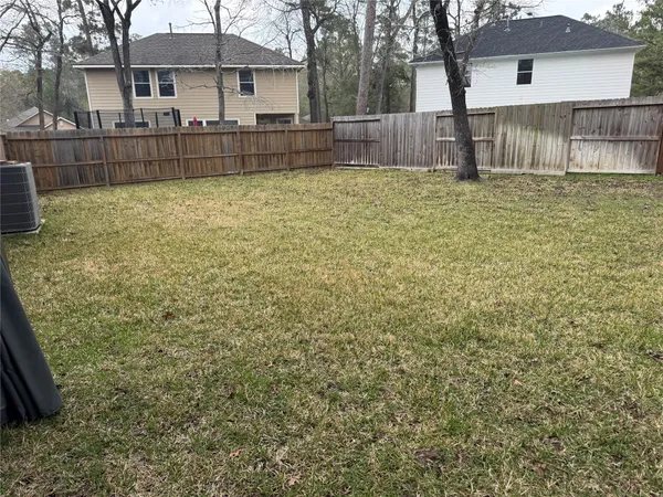 $2,390 | 10 Druids Glen Place, The Woodlands, TX 77382