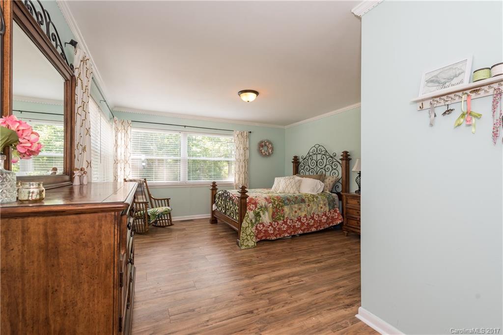 514 Plantation Road Lancaster, SC 29720 - Photo 12 of 24 Gallery Image 12