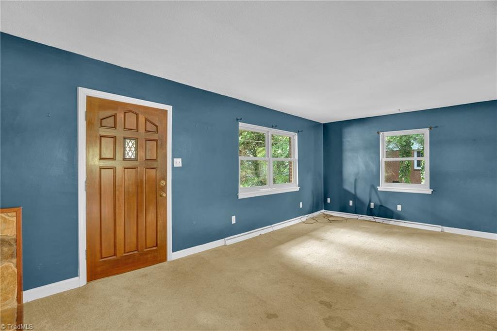 709 Summit Road High Point, NC 27265 - Photo 7 of 31