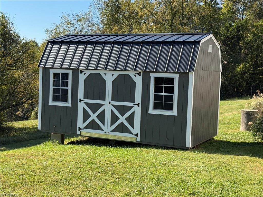 168 Hiatt Road Mount Airy, NC 27030 - Photo 3 of 35 Gallery Image 3