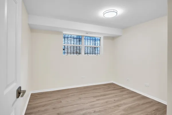 $2,100 | 2023 West Superior Street, Unit G, Chicago, IL 60612