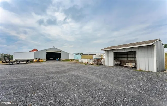 a view of a bird bath