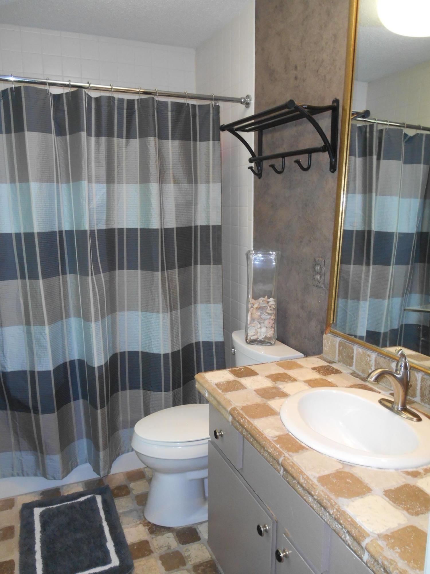 2201 Sandston Road Upper Arlington, OH 43220 - Photo 21 of 31