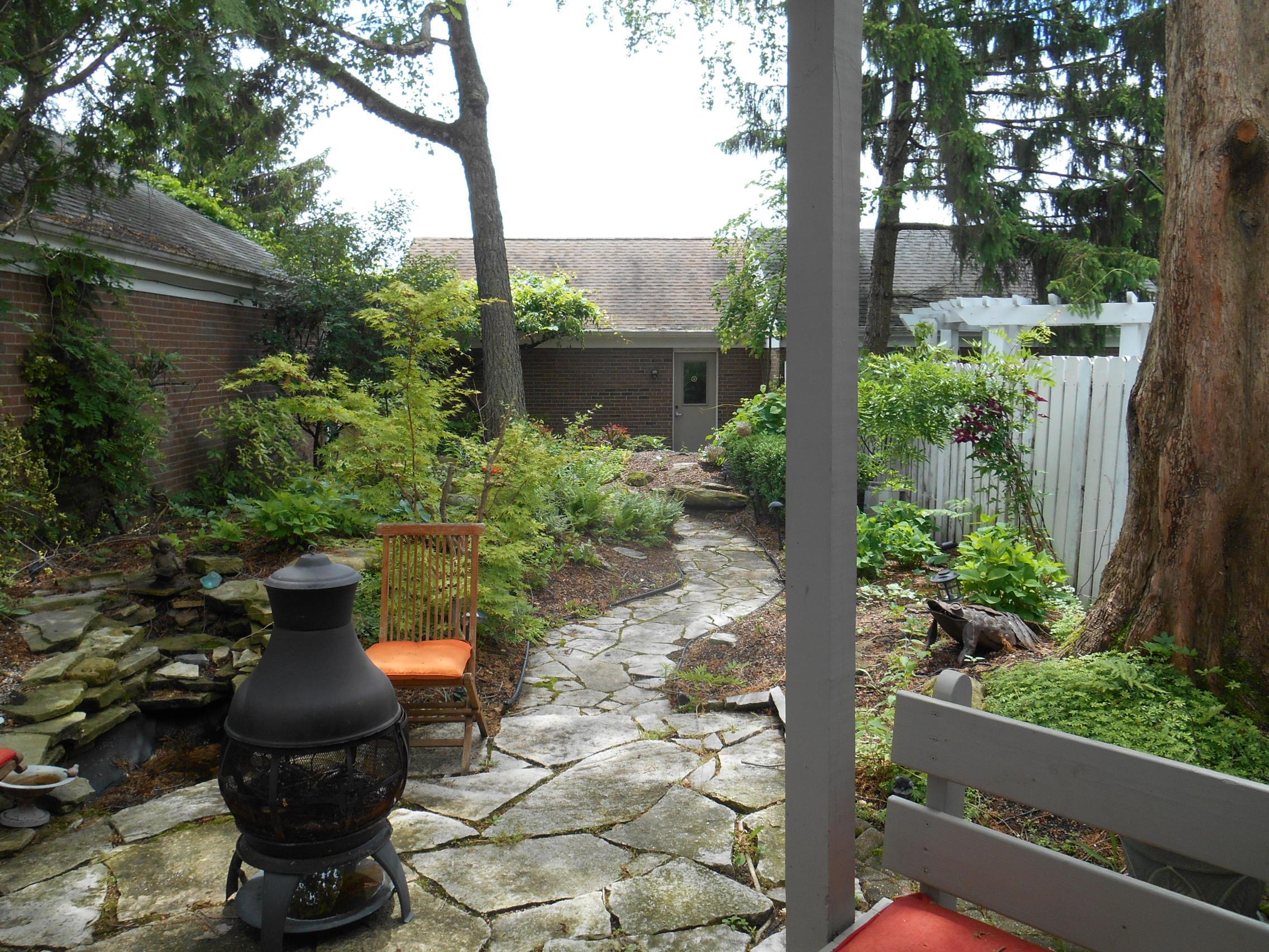 2201 Sandston Road Upper Arlington, OH 43220 - Photo 28 of 31