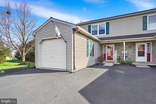 $284,900 | 336 Deerfield Drive, Mount Joy, PA 17552