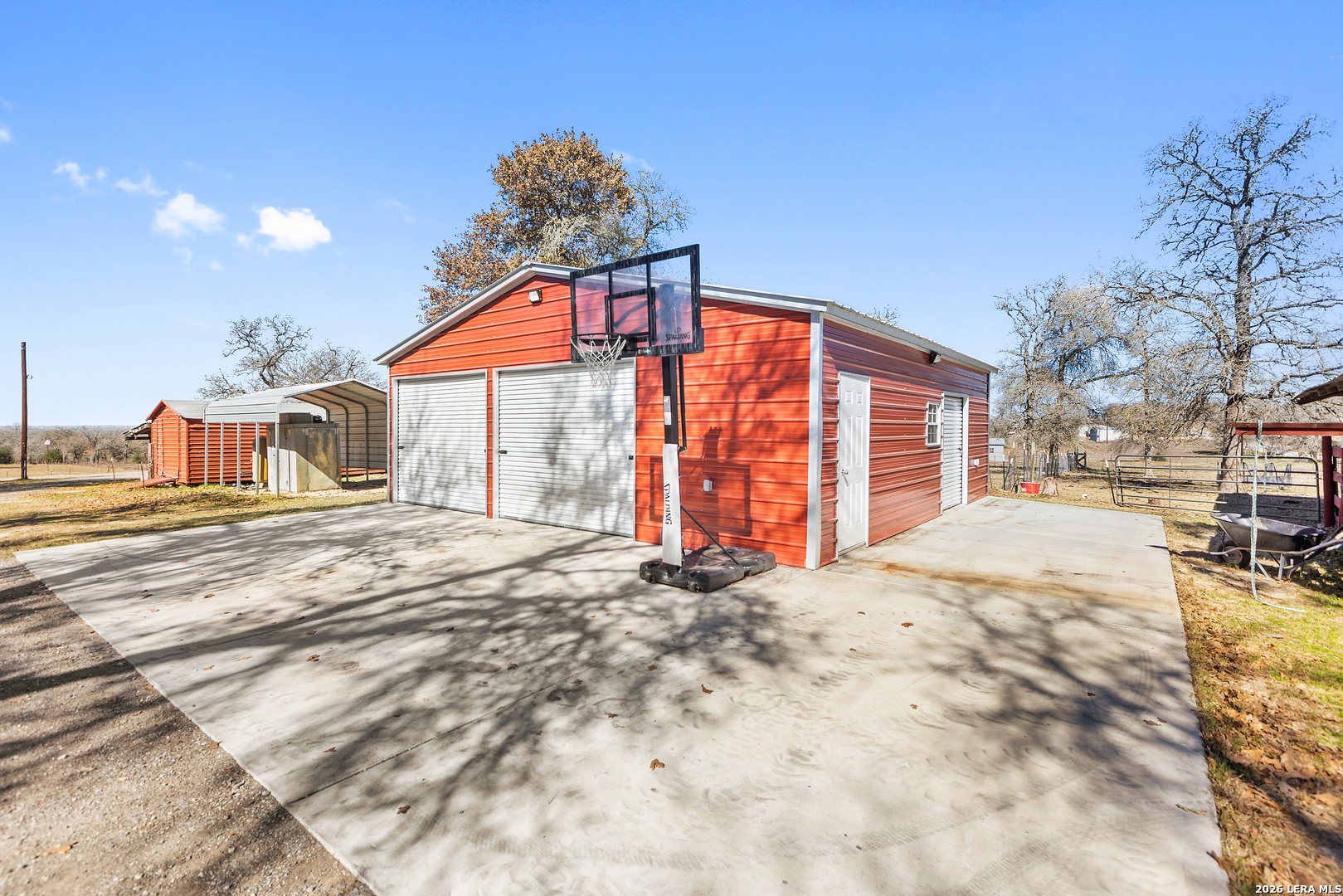 470 Lyon Road Seguin, TX 78155 - Photo 4 of 40