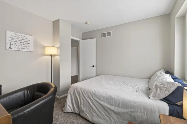 $279,900 | 1724 Weston Lane, Shakopee, MN 55379