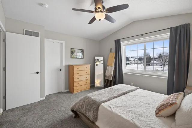 $279,900 | 1724 Weston Lane, Shakopee, MN 55379